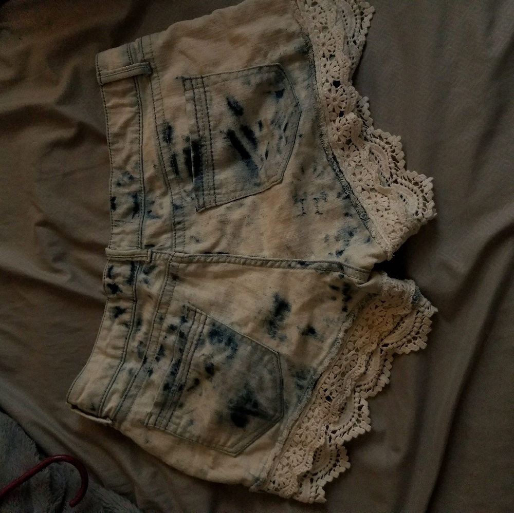 The dye shorts